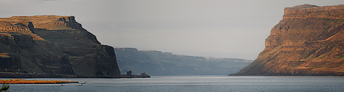 The narrowing of the Columbia River at Wallula Gap