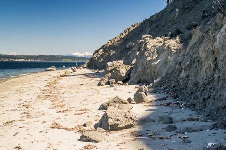 Eroding bluff at Fort Flagler State Park