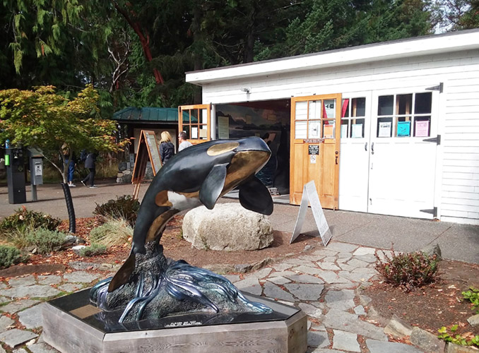 Interpretive center at Lime Kiln Point State Park